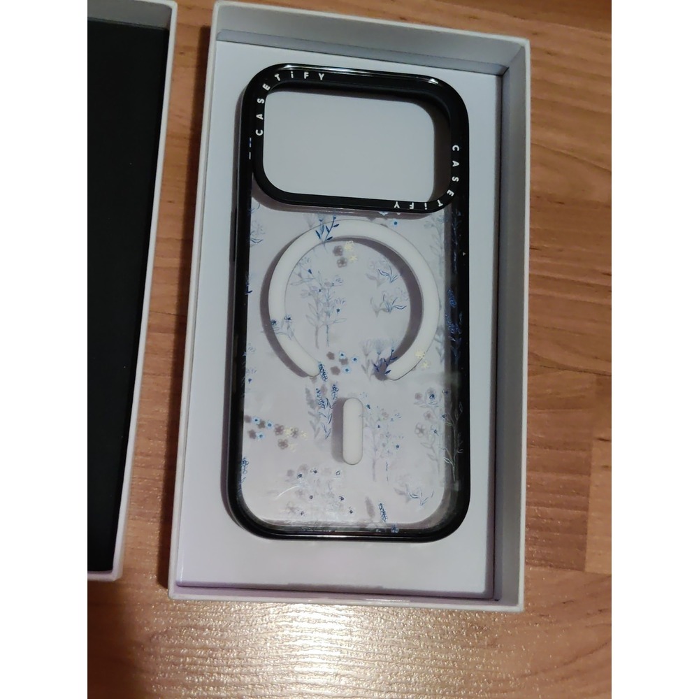 CASETiFY Impact Compact Case Magsafe iPhone 17 Pro (Small Blue Flowers) Used